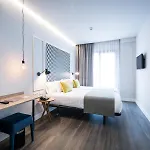 Intelier Victoria Hotel