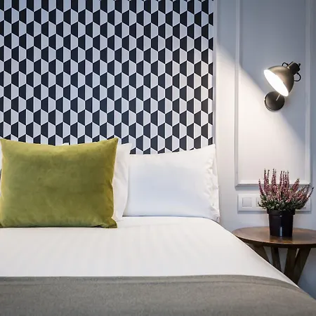 Intelier Victoria Hotell 2*