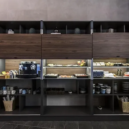 Intelier Victoria Hotel 2*