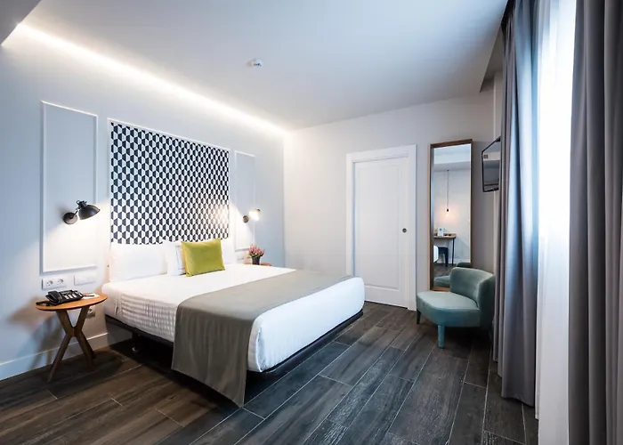 Intelier Victoria Hotel