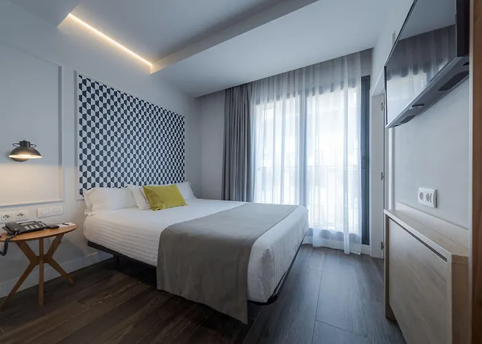 Intelier Victoria Hotel