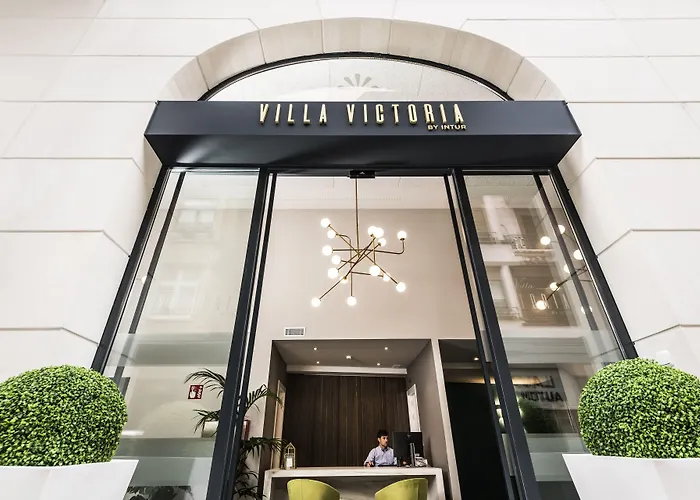 Intelier Victoria Hotel 2*